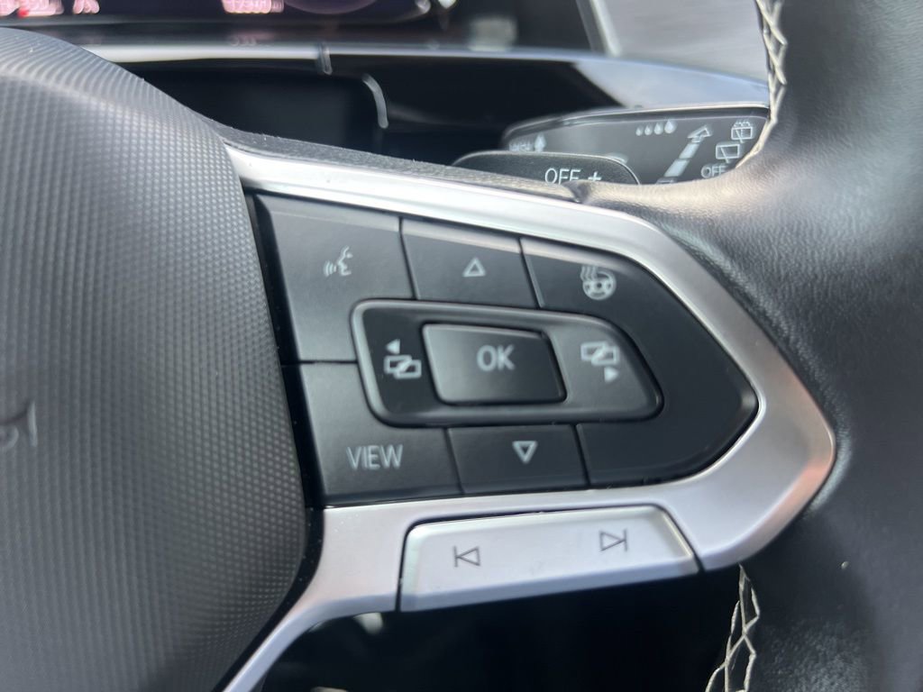 Used 2025 Volkswagen Atlas Cross Sport SE image 62