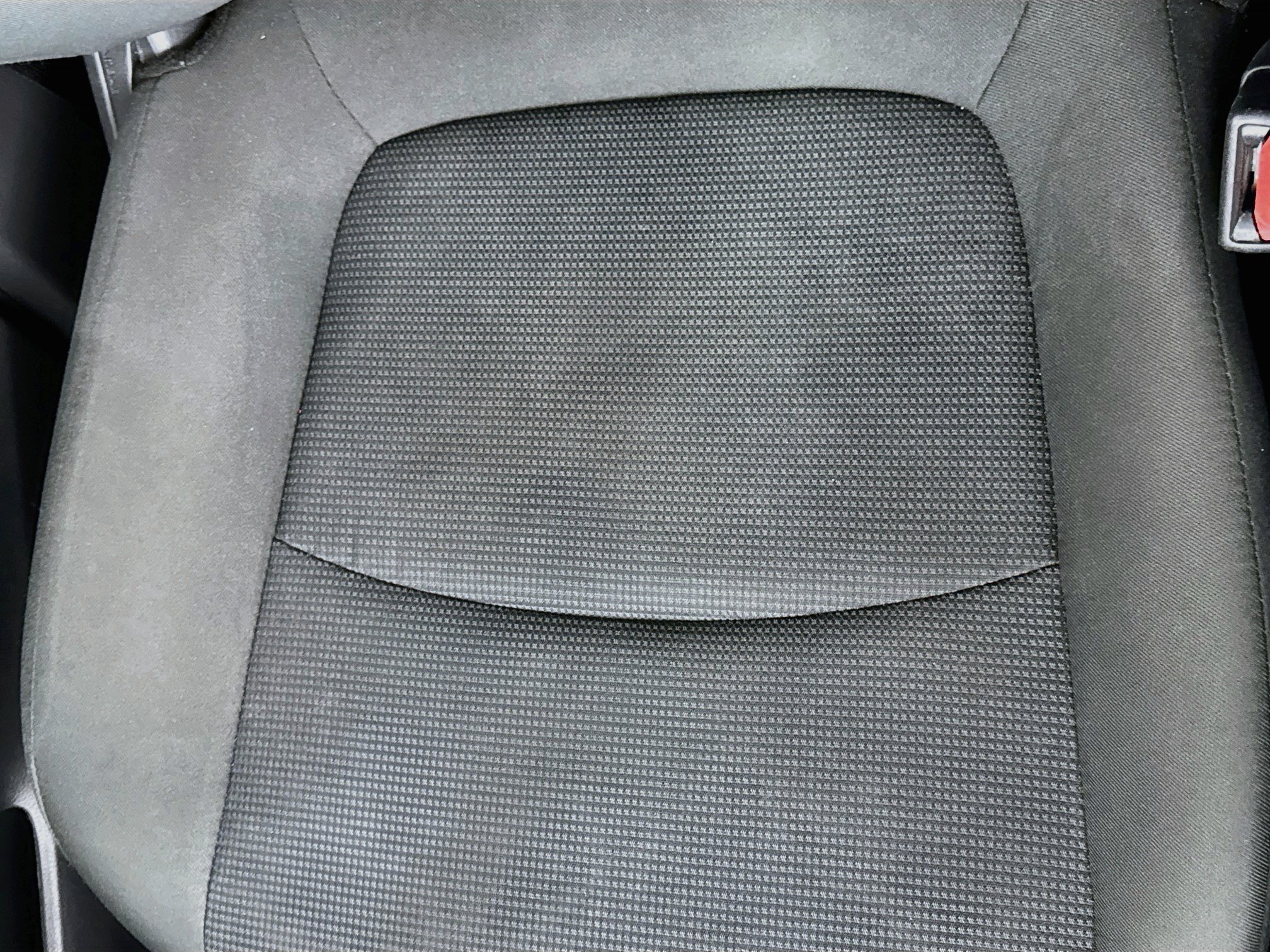 Certified 2025 Toyota RAV4 LE AWD/4WD image 18