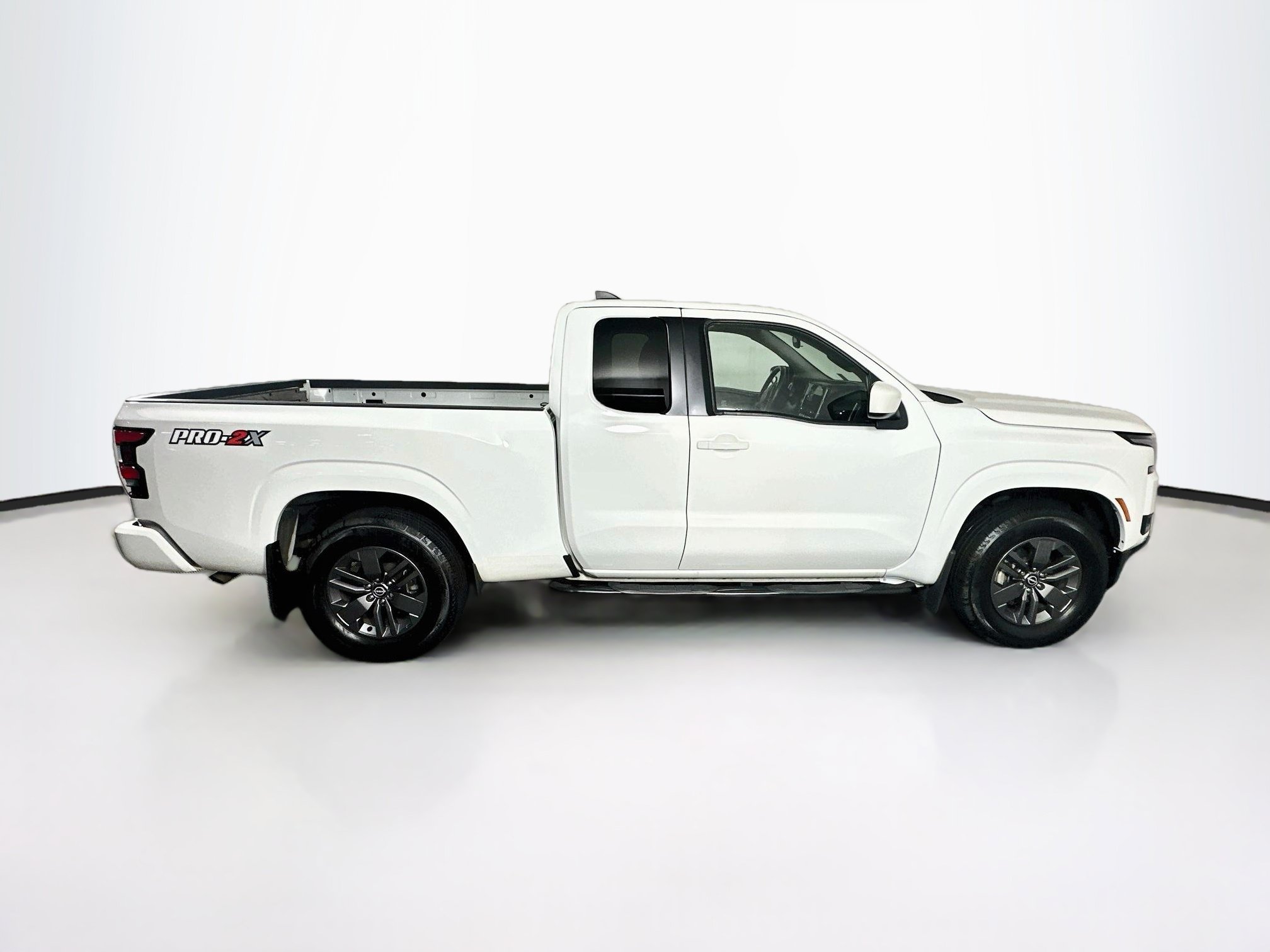 Used 2025 Nissan Frontier SV RWD image 10