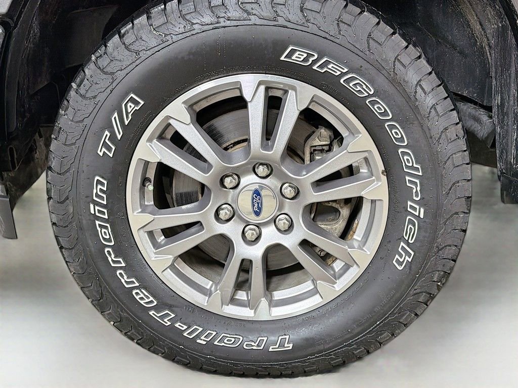 Used 2020 Ford F150 Lariat image 16