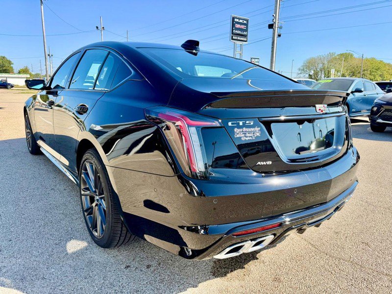 New 2026 Cadillac CT5 V image 7