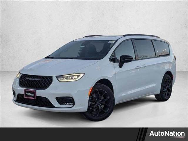 New 2026 Chrysler Pacifica Limited w/ S Appearance Package image 1