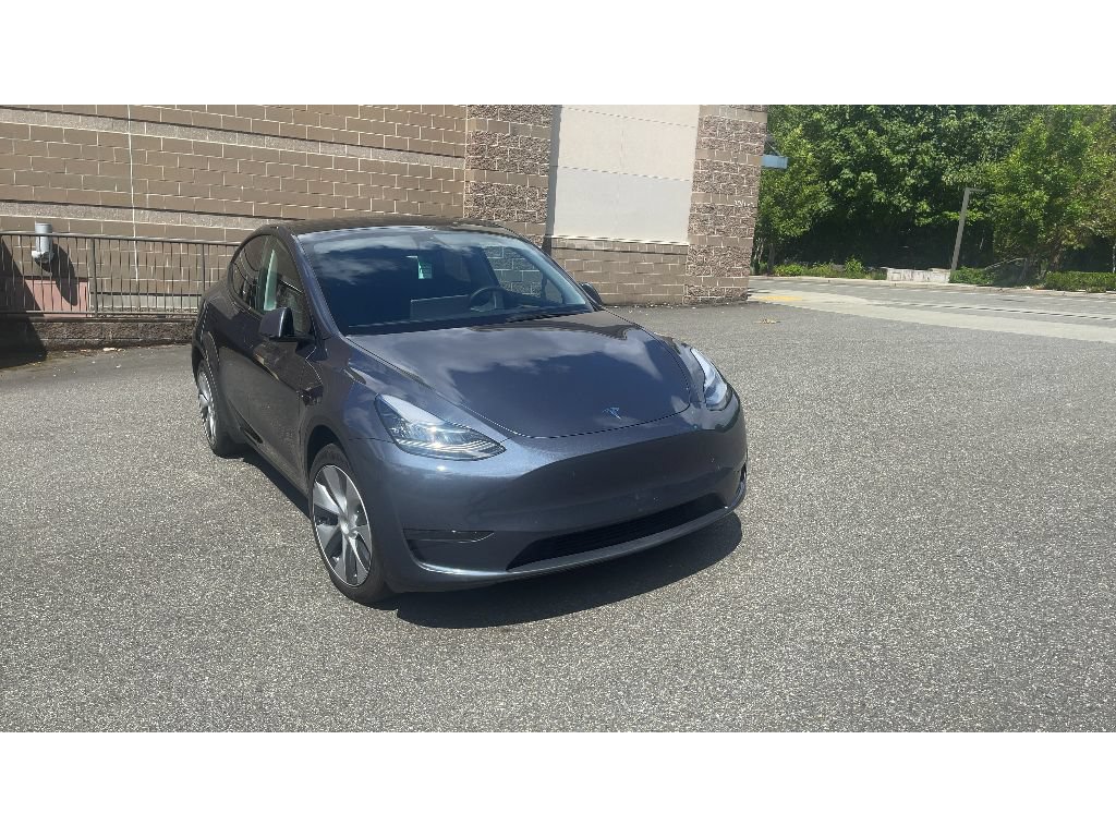 Used 2023 Tesla Model Y Long Range AWD/4WD image 3