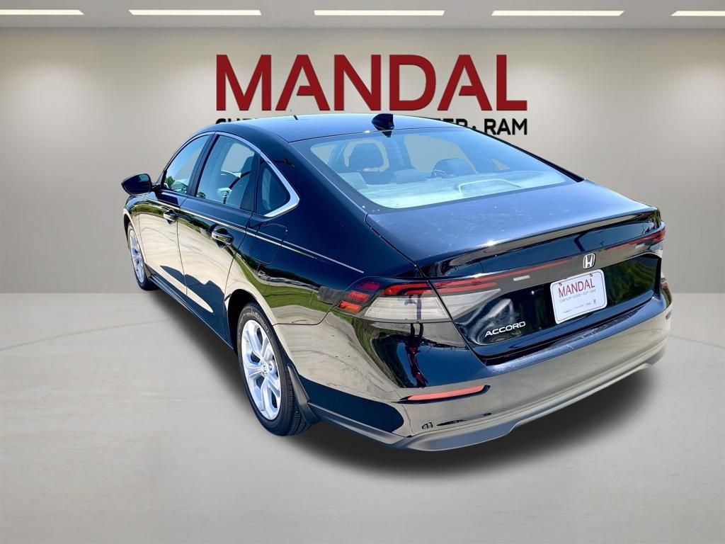 Used 2025 Honda Accord LX image 8
