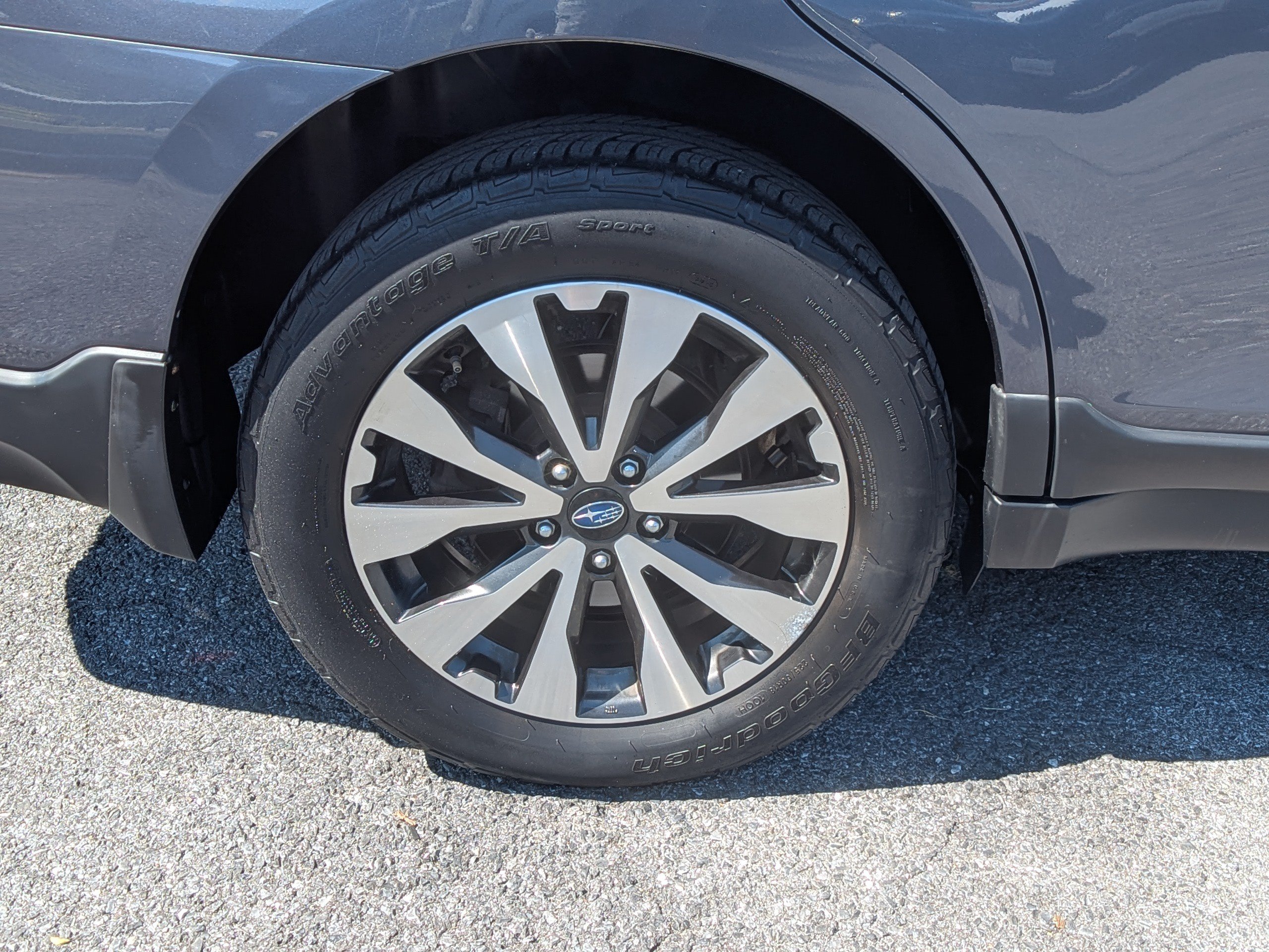 Used 2015 Subaru Outback 2.5i Limited AWD/4WD image 9