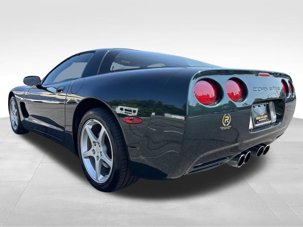 Used 2001 Chevrolet Corvette Coupe w/ Preferred Equipment Group1 RWD image 3