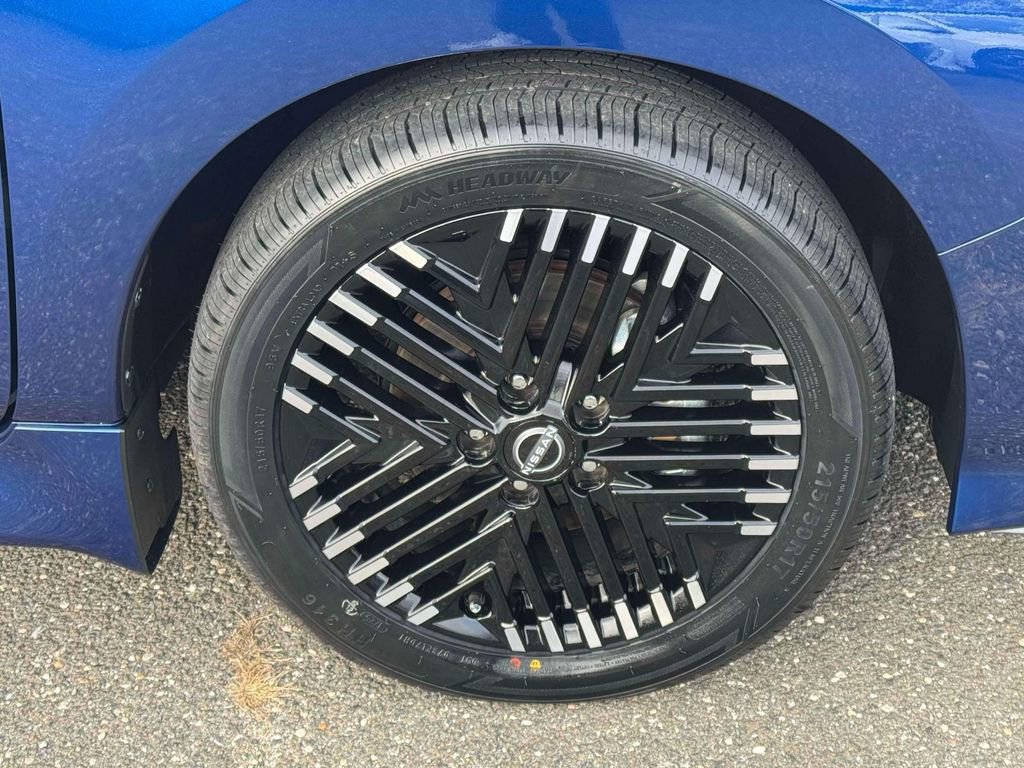 Certified 2025 Nissan Leaf SV Plus image 9