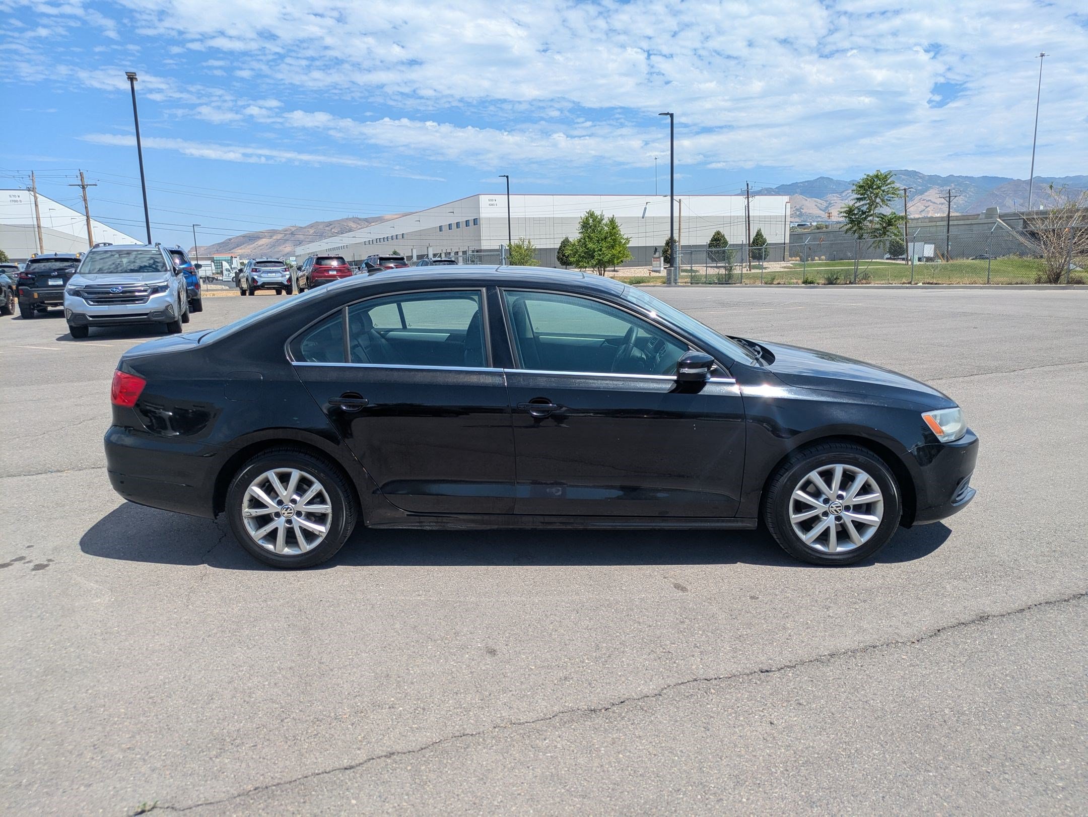 Used 2014 Volkswagen Jetta SE FWD image 2