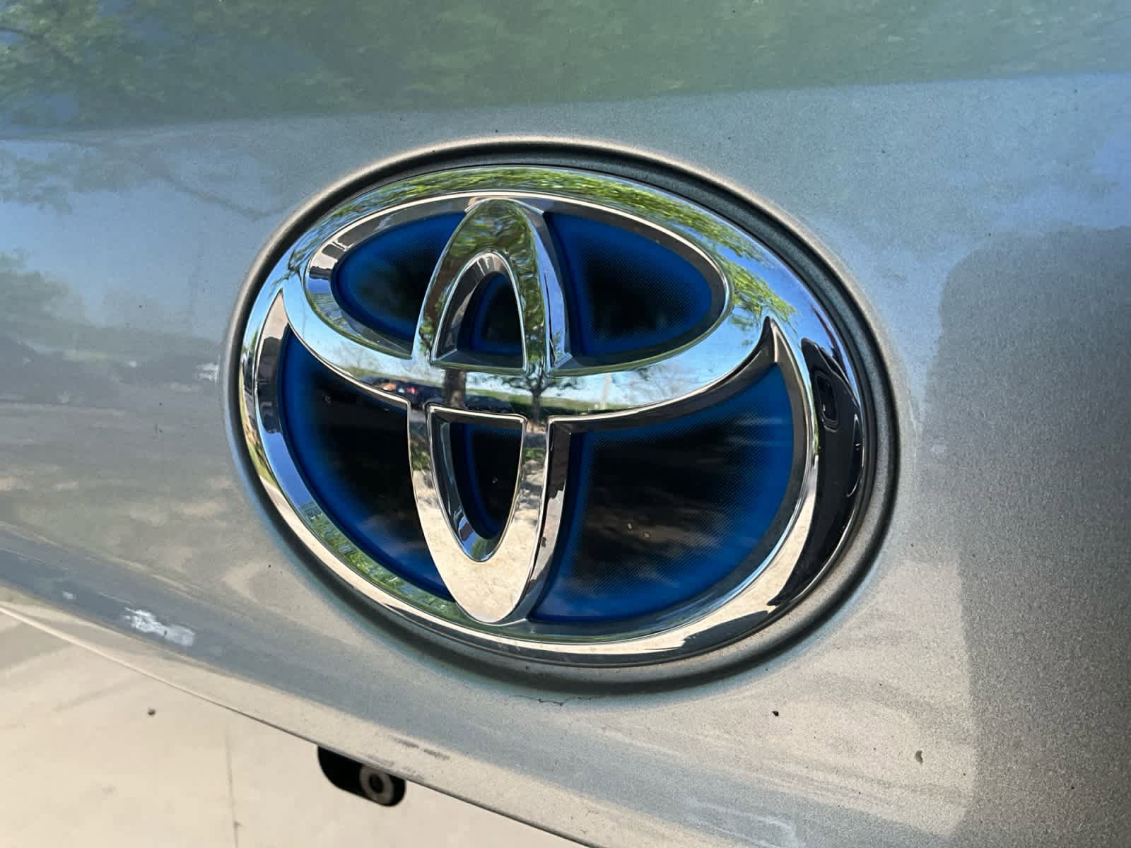 Used 2023 Toyota Highlander LE AWD/4WD image 18