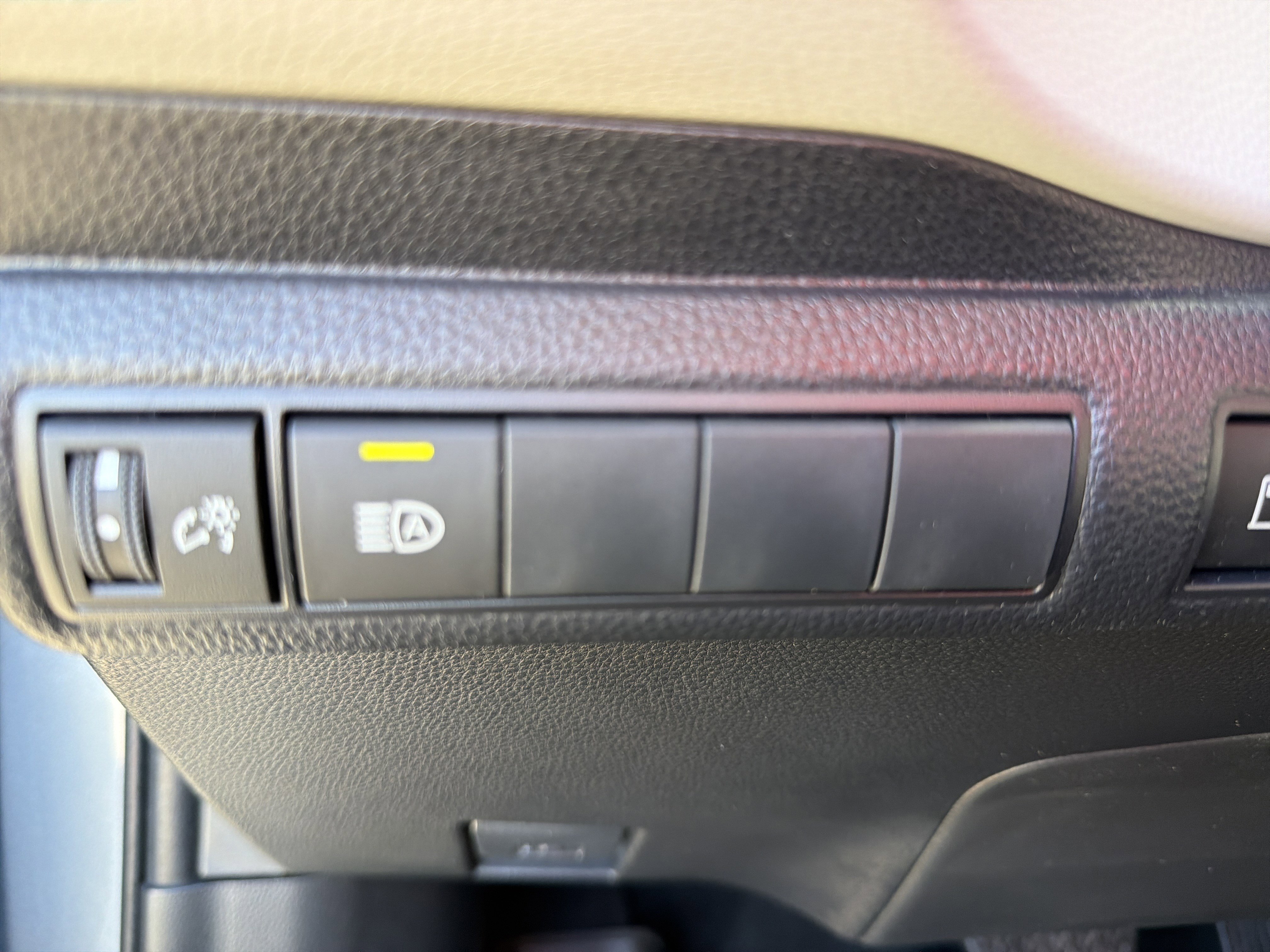 Certified 2024 Toyota Corolla LE image 11