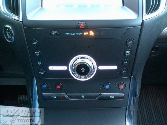 Used 2020 Ford Edge Titanium w/ Equipment Group 301A image 16