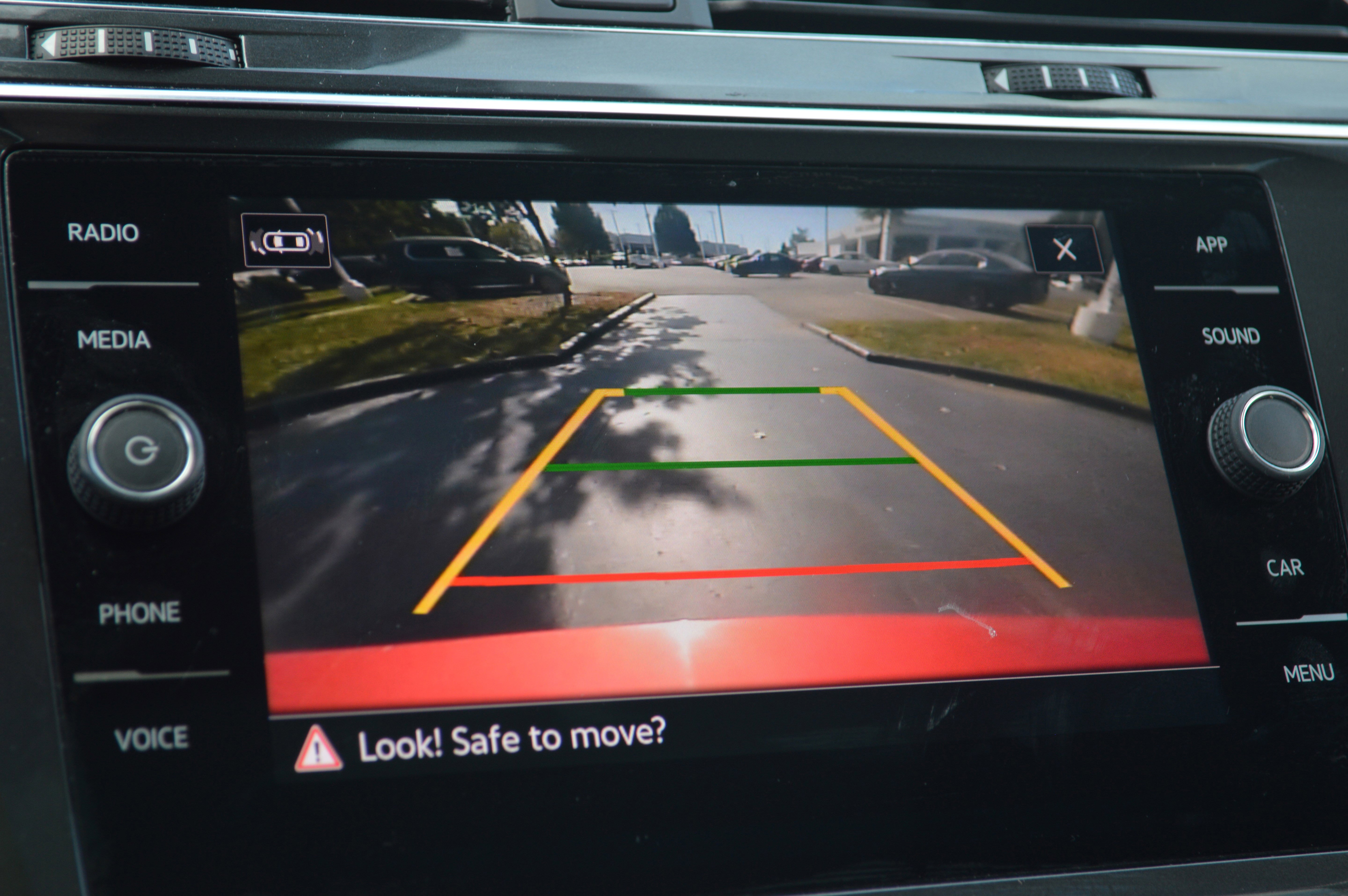 Used 2022 Volkswagen Tiguan SE image 22