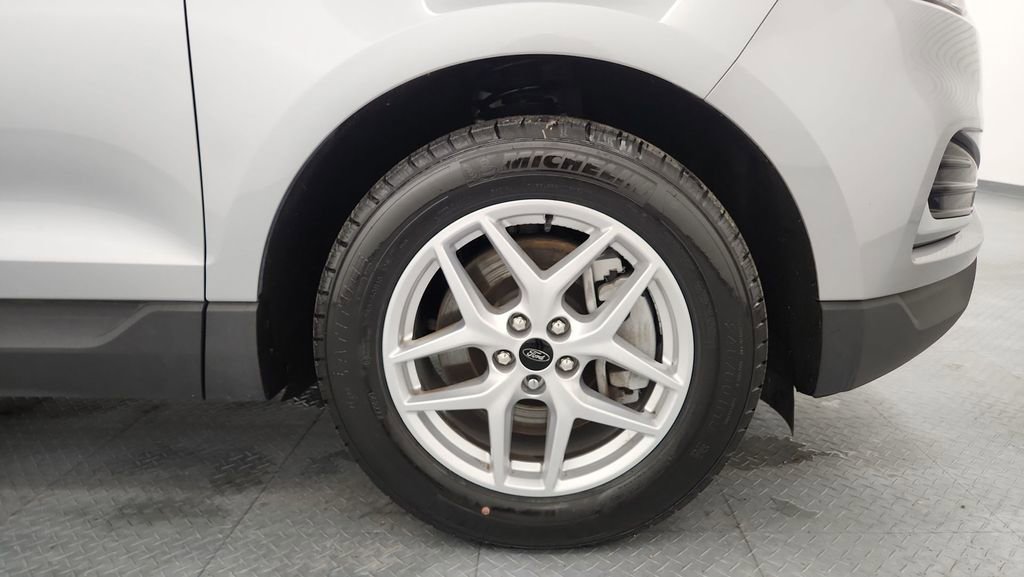 Used 2023 Ford Edge SEL image 24