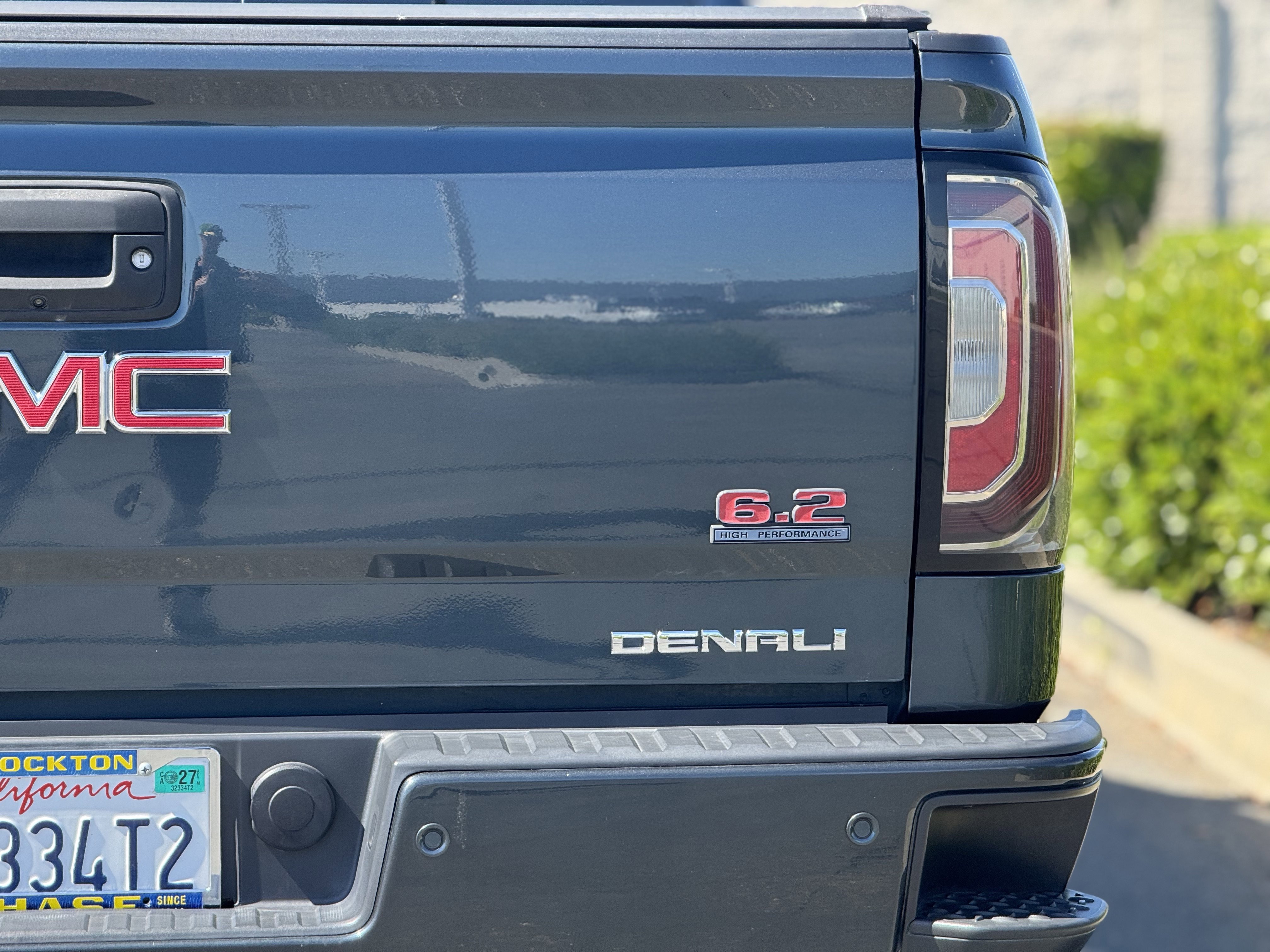 Used 2017 GMC Sierra 1500 Denali w/ Denali Ultimate Package AWD/4WD image 8