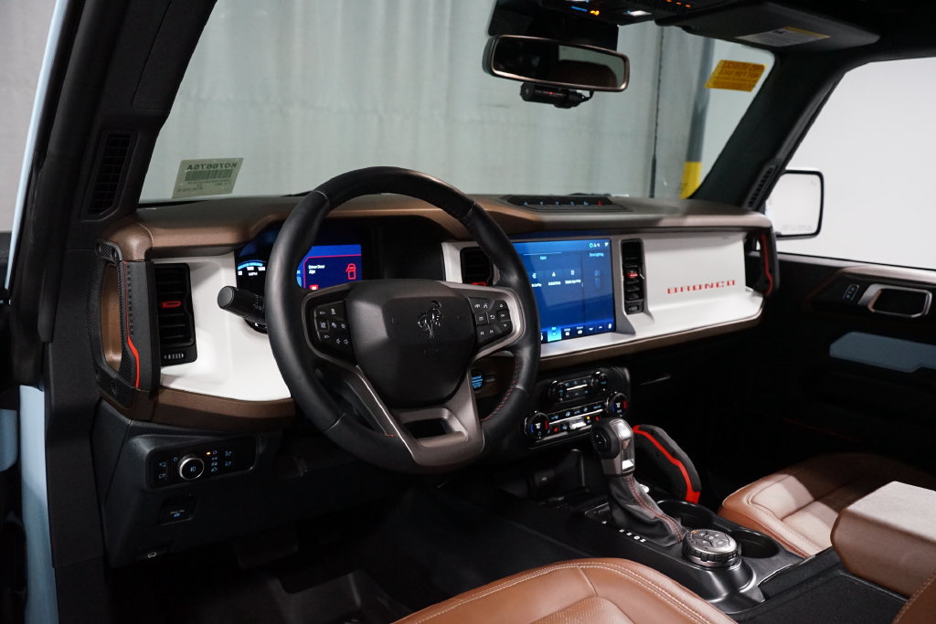 Used 2024 Ford Bronco Heritage Edition AWD/4WD image 12