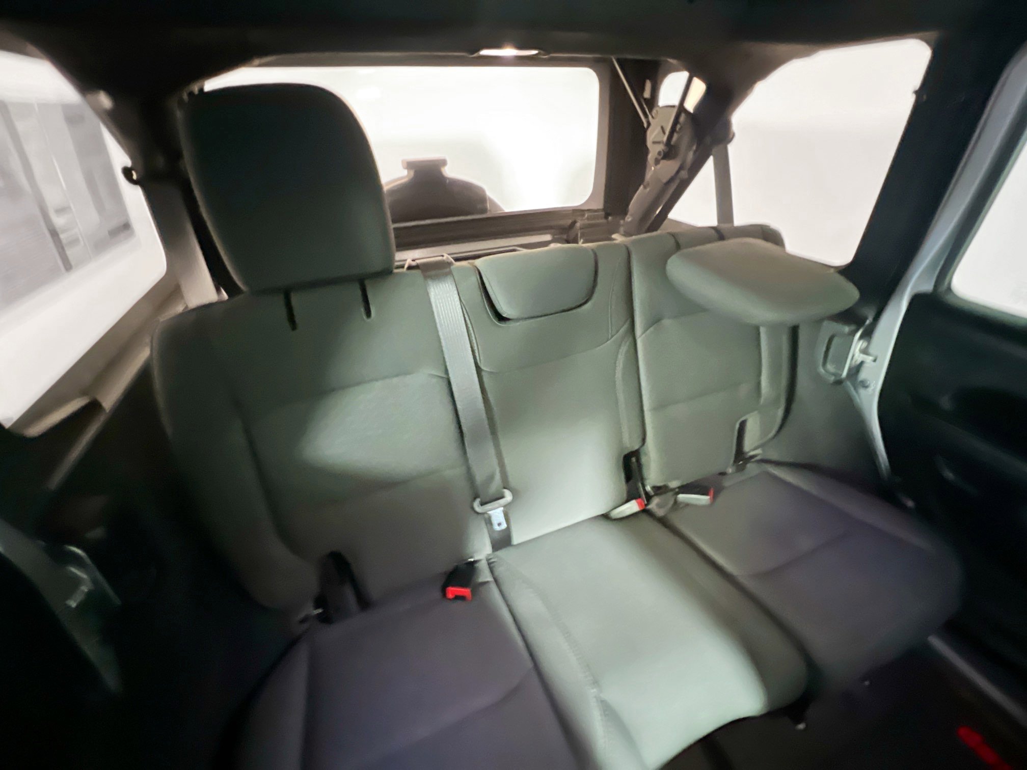 Used 2021 Jeep Wrangler Unlimited Sport image 33