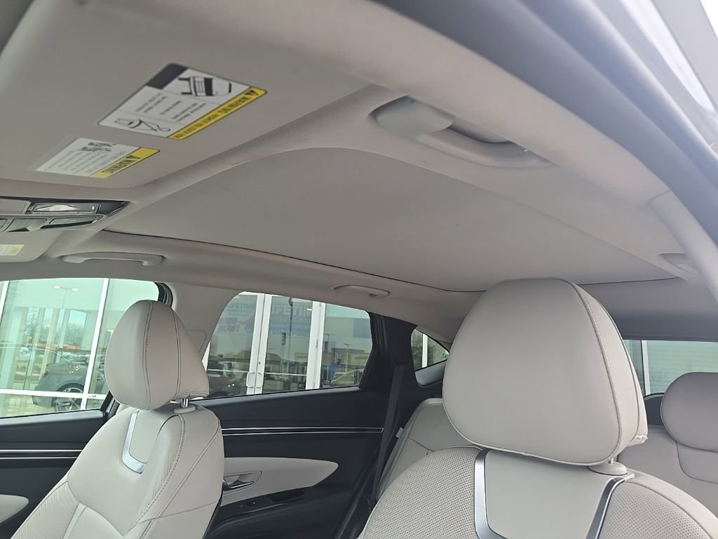 Used 2024 Hyundai Tucson Limited image 31