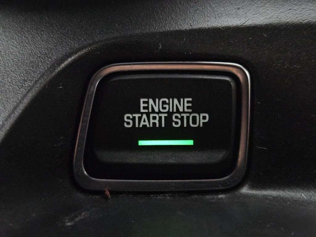 Used 2022 Chevrolet Camaro LT w/ Technology Package RWD image 16