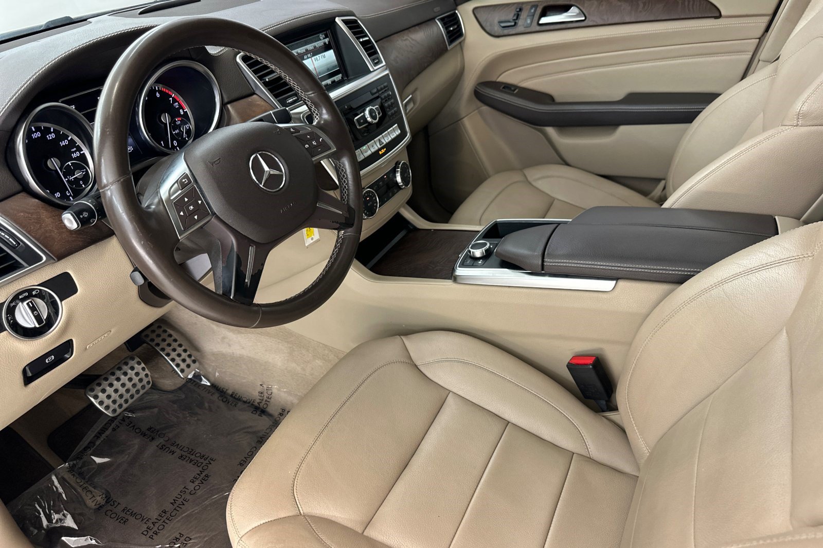 Used 2015 Mercedes-Benz ML 400 4MATIC image 4