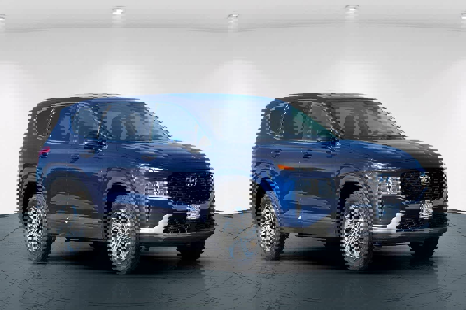 Used 2023 Hyundai Santa Fe SE w/ Cargo Package image 5