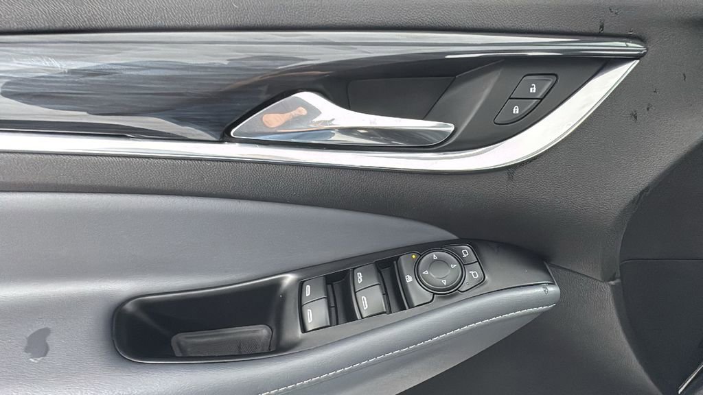 Used 2023 Buick Enclave Essence w/ Experience Buick Package image 21