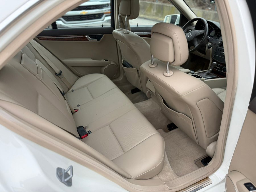 Used 2010 Mercedes-Benz C 300 4MATIC Sedan image 25