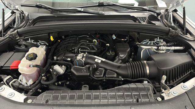 Used 2024 Jeep Grand Cherokee Laredo X image 22