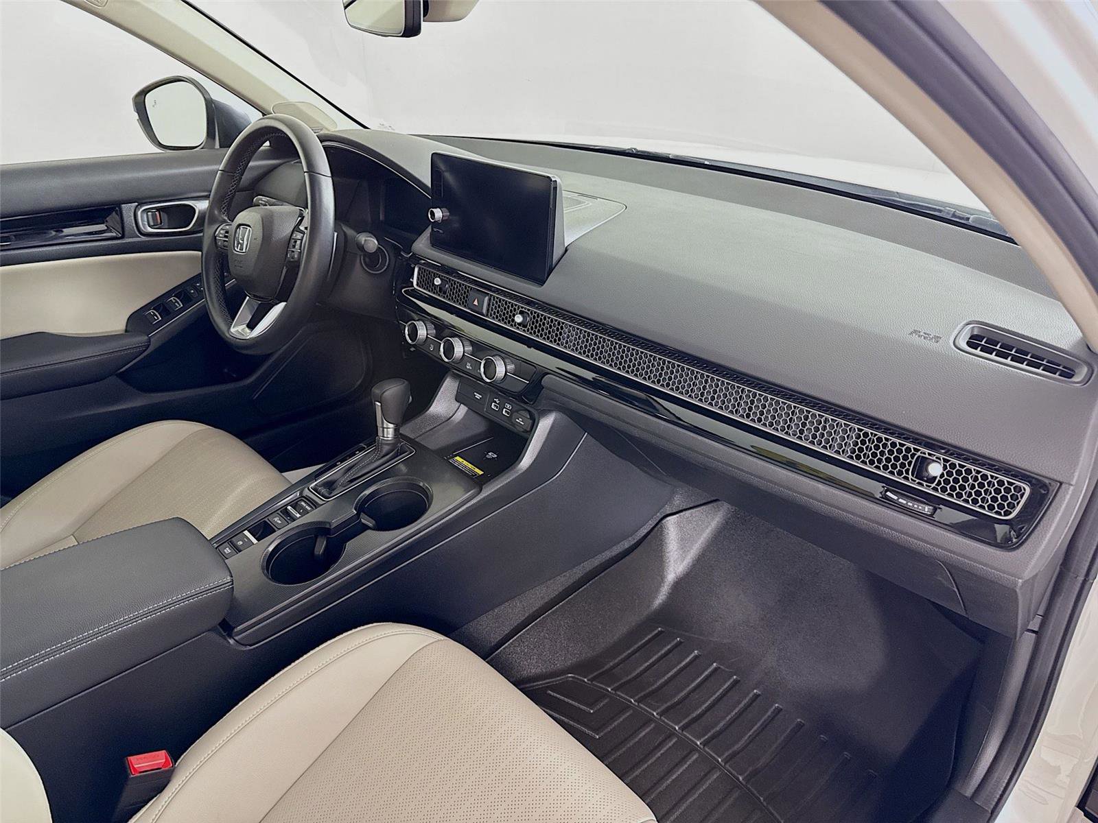 Used 2023 Honda Civic Touring image 30