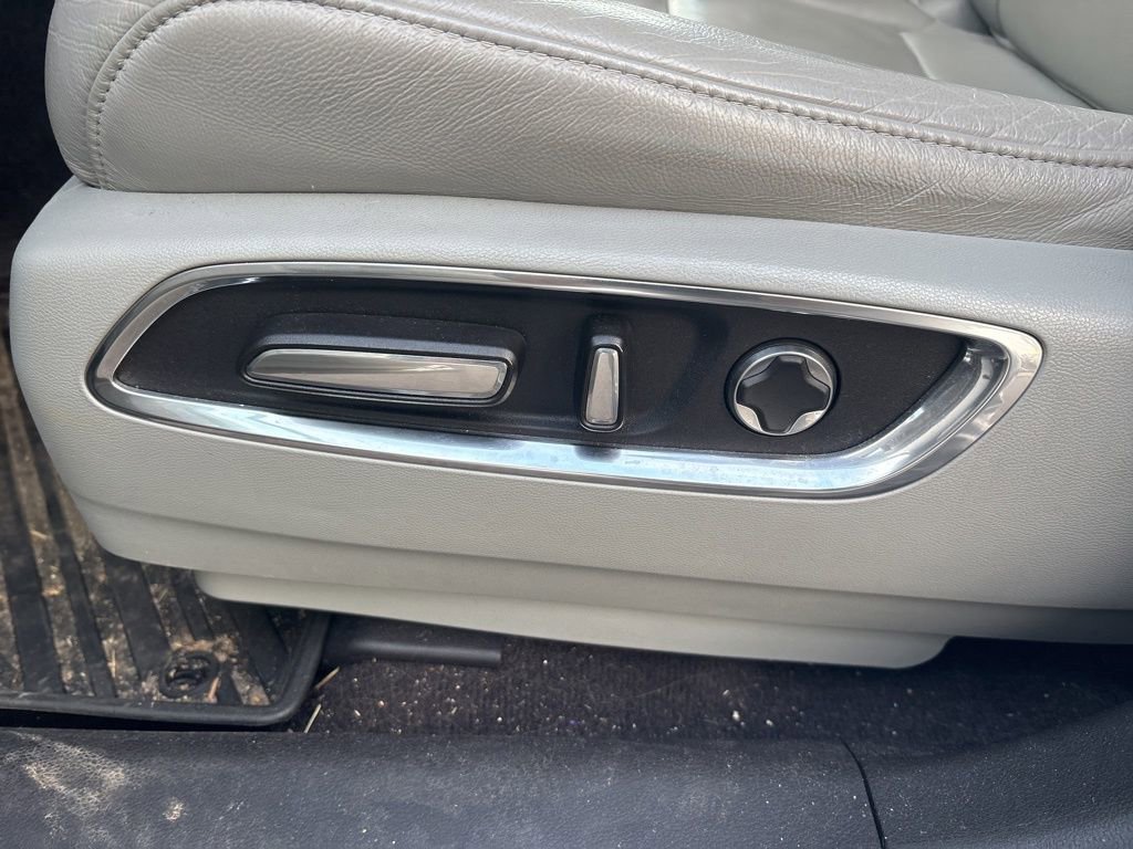 Used 2020 Acura MDX SH-AWD image 18