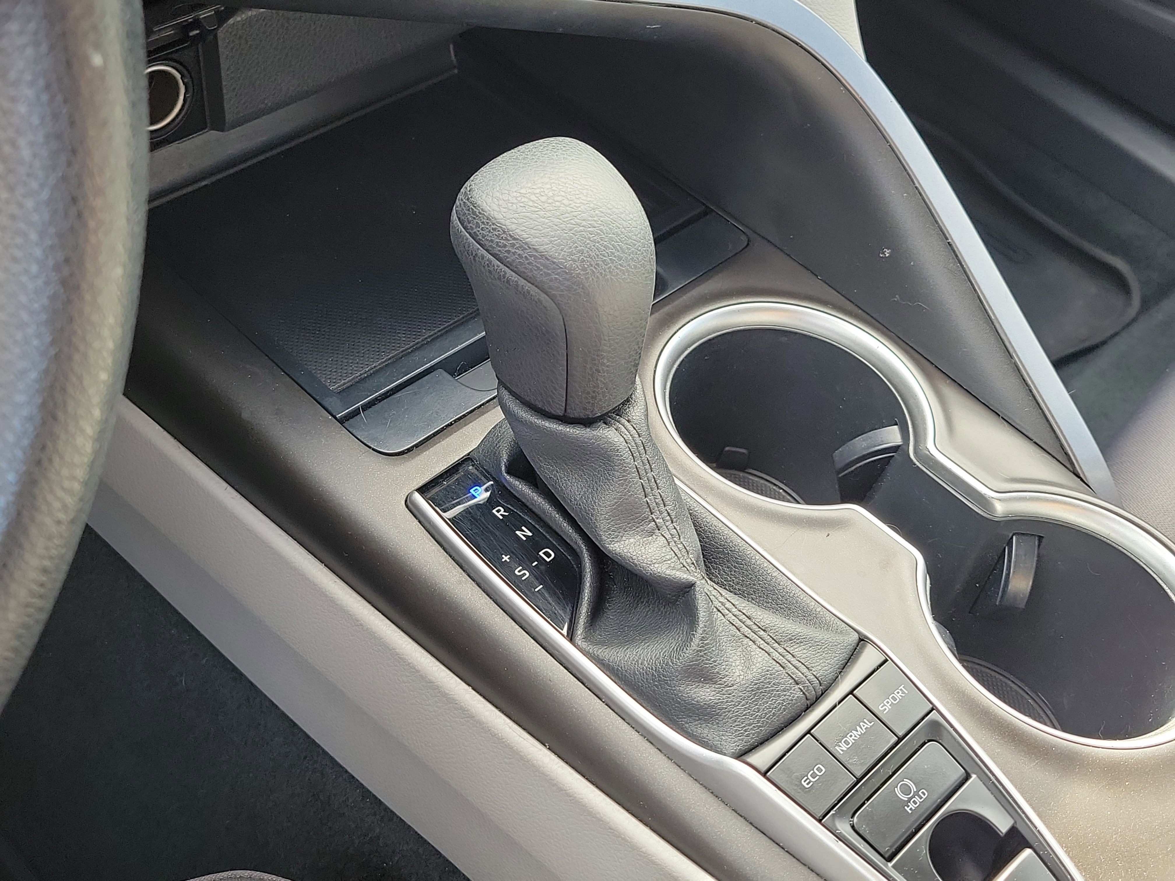 Used 2022 Toyota Camry LE image 34