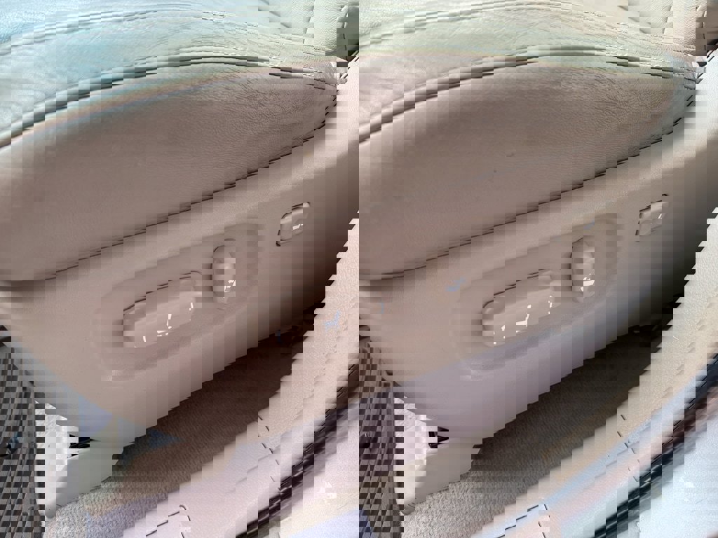 Used 2006 Lexus RX 330 AWD image 19