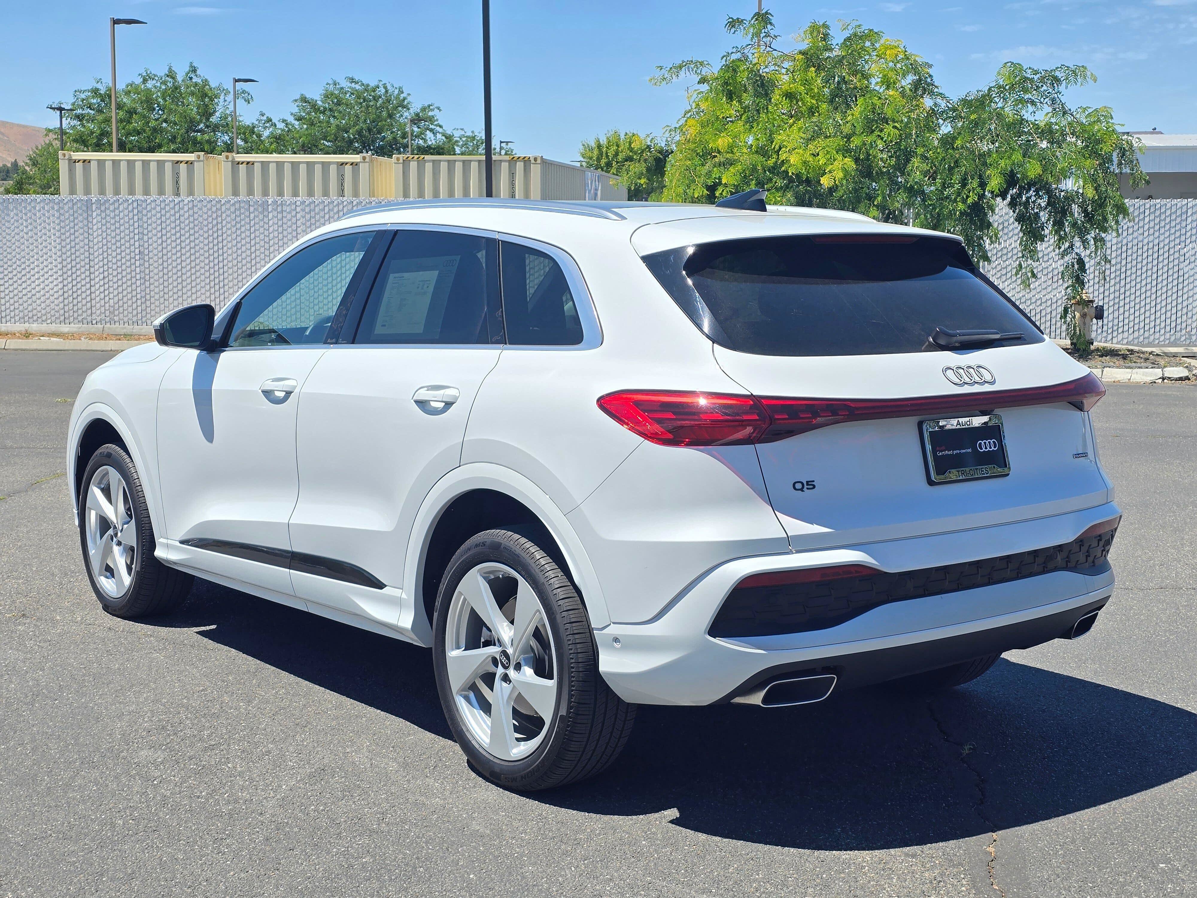 Certified 2025 Audi Q5 Premium Plus w/ Premium Plus AWD/4WD image 4