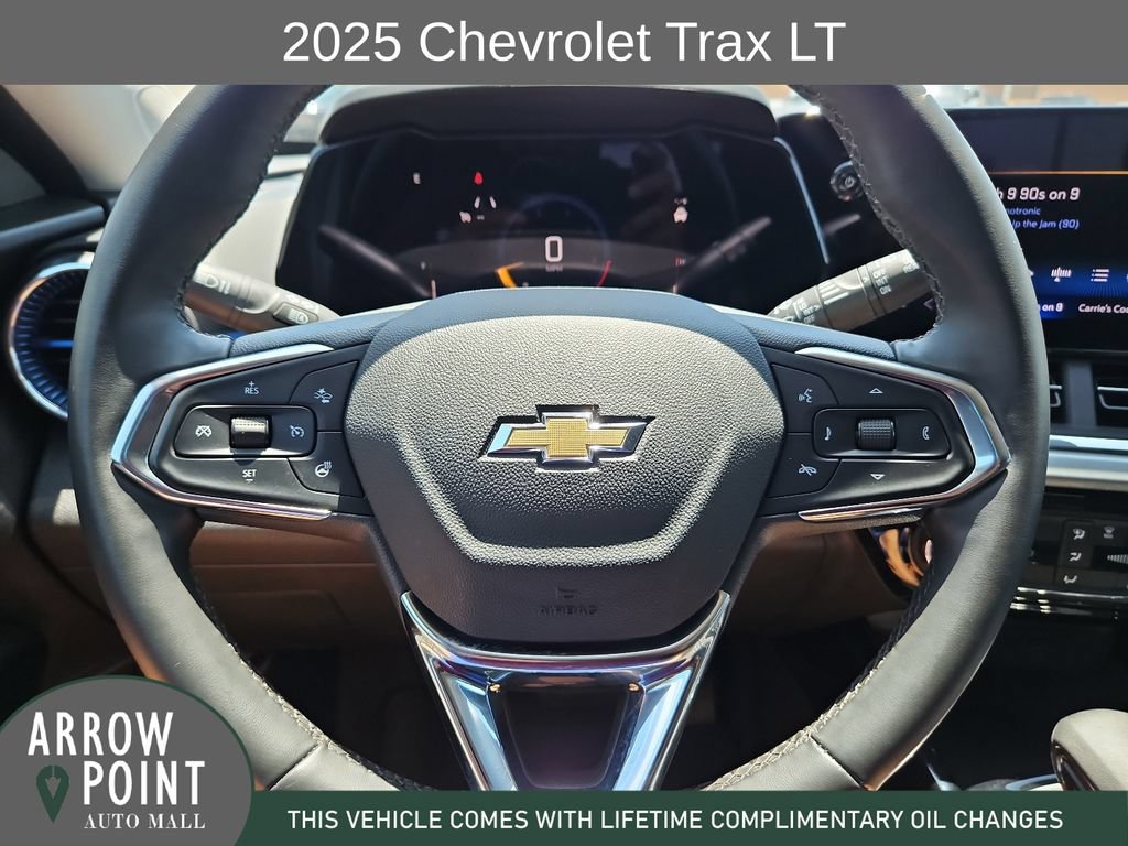 Used 2025 Chevrolet Trax LT w/ LT Convenience Package FWD image 27