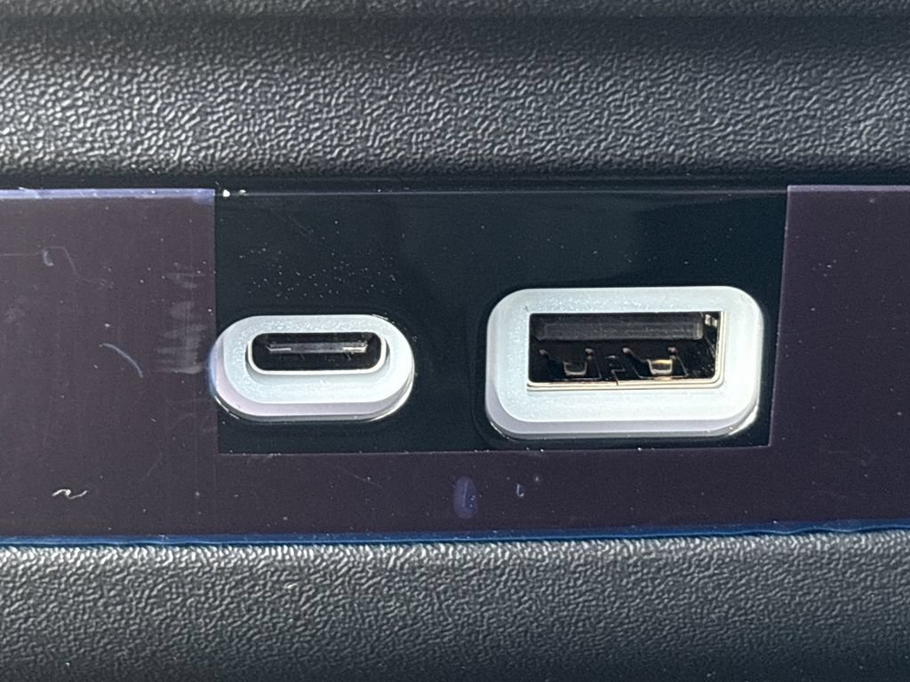 New 2027 Chrysler Pacifica Select FWD image 24
