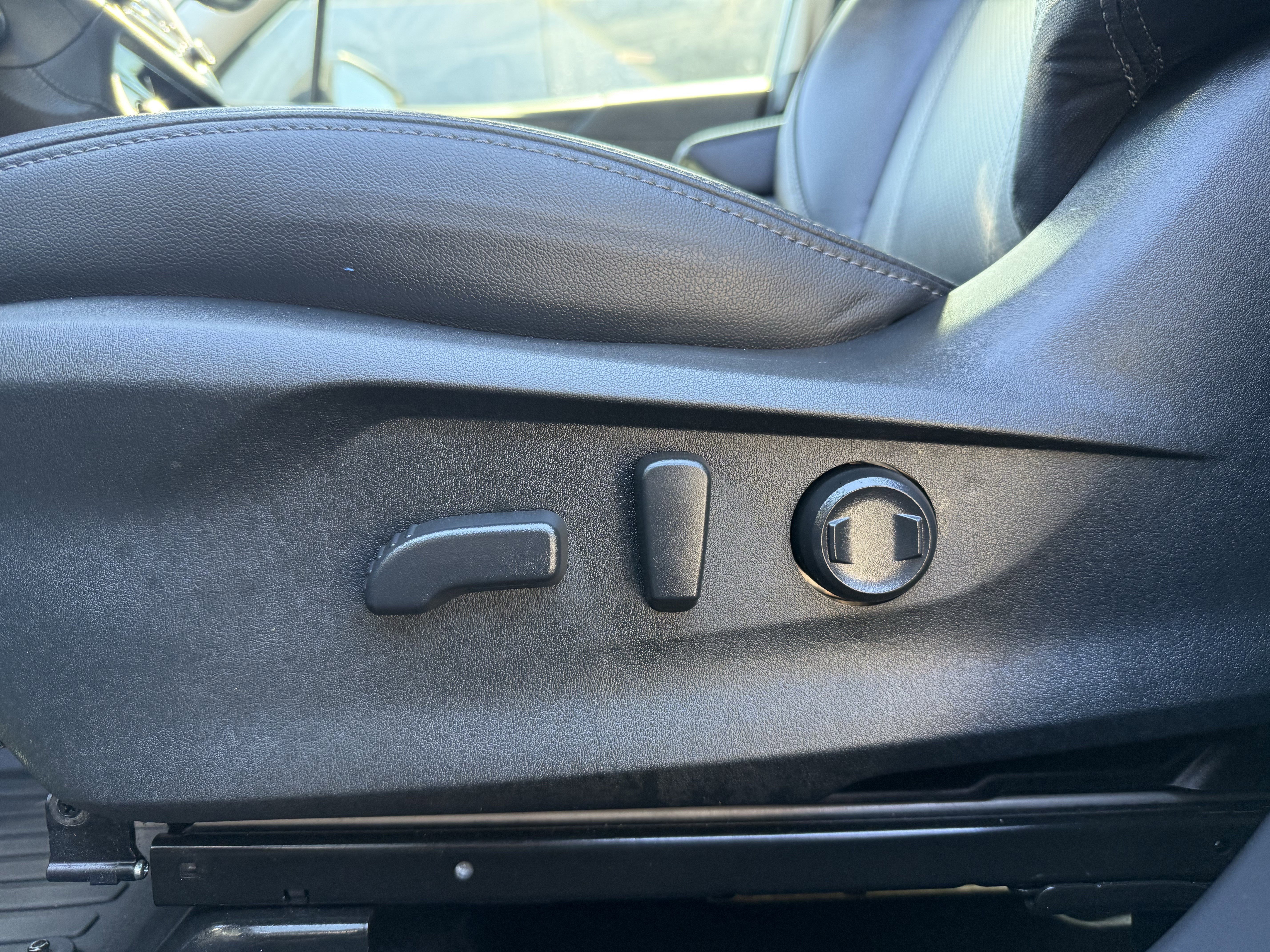 Used 2023 Subaru Forester Limited w/ Popular Package #2 image 19