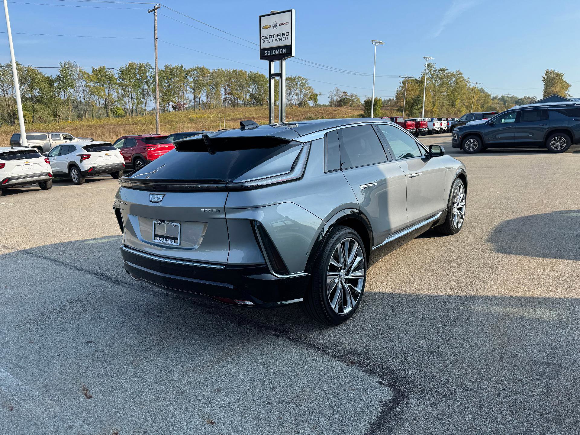 Used 2024 Cadillac Lyriq Luxury w/ LPO, Floor Liner Package image 5