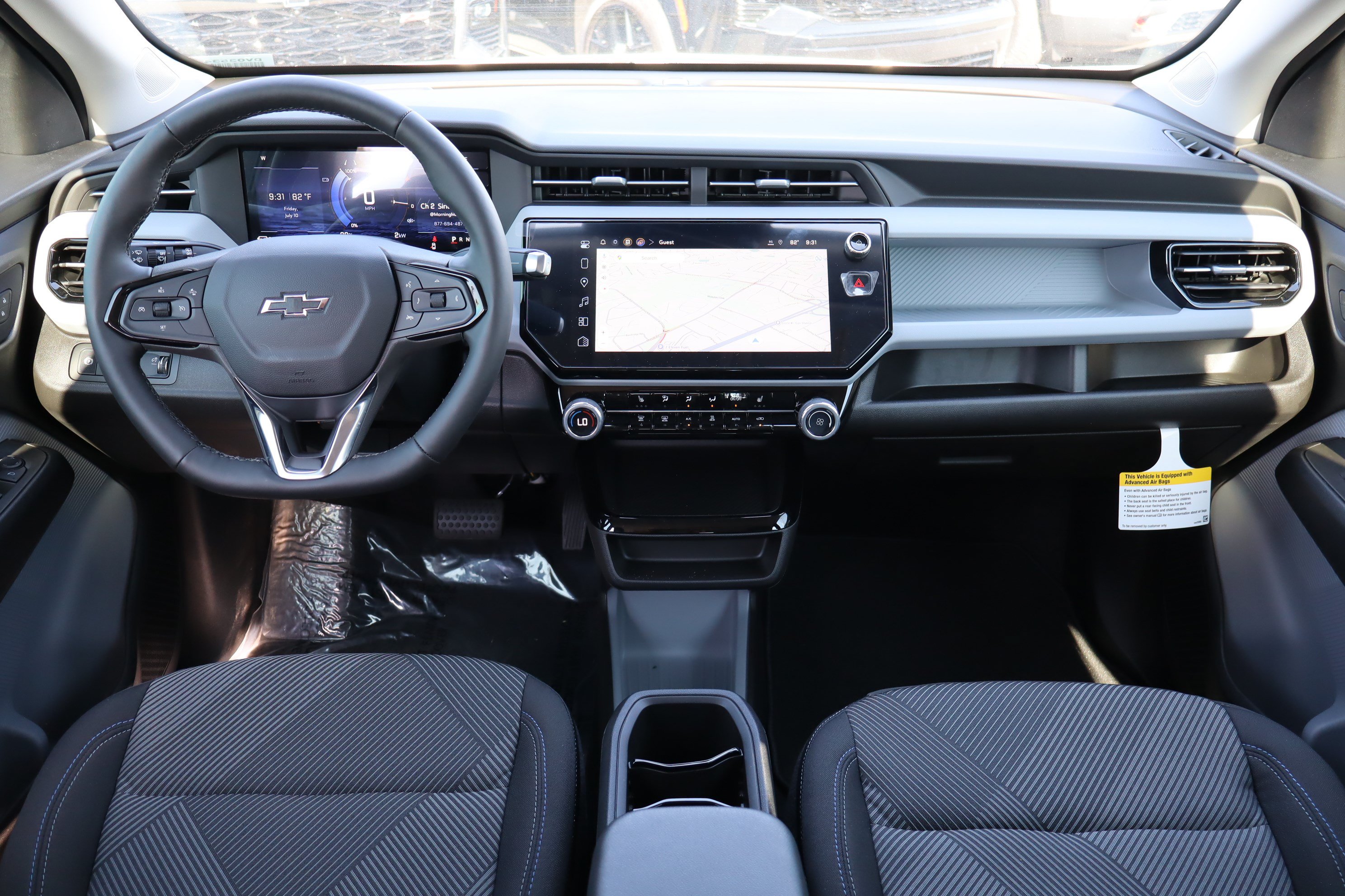 New 2027 Chevrolet Bolt LT w/ Comfort Package FWD image 9