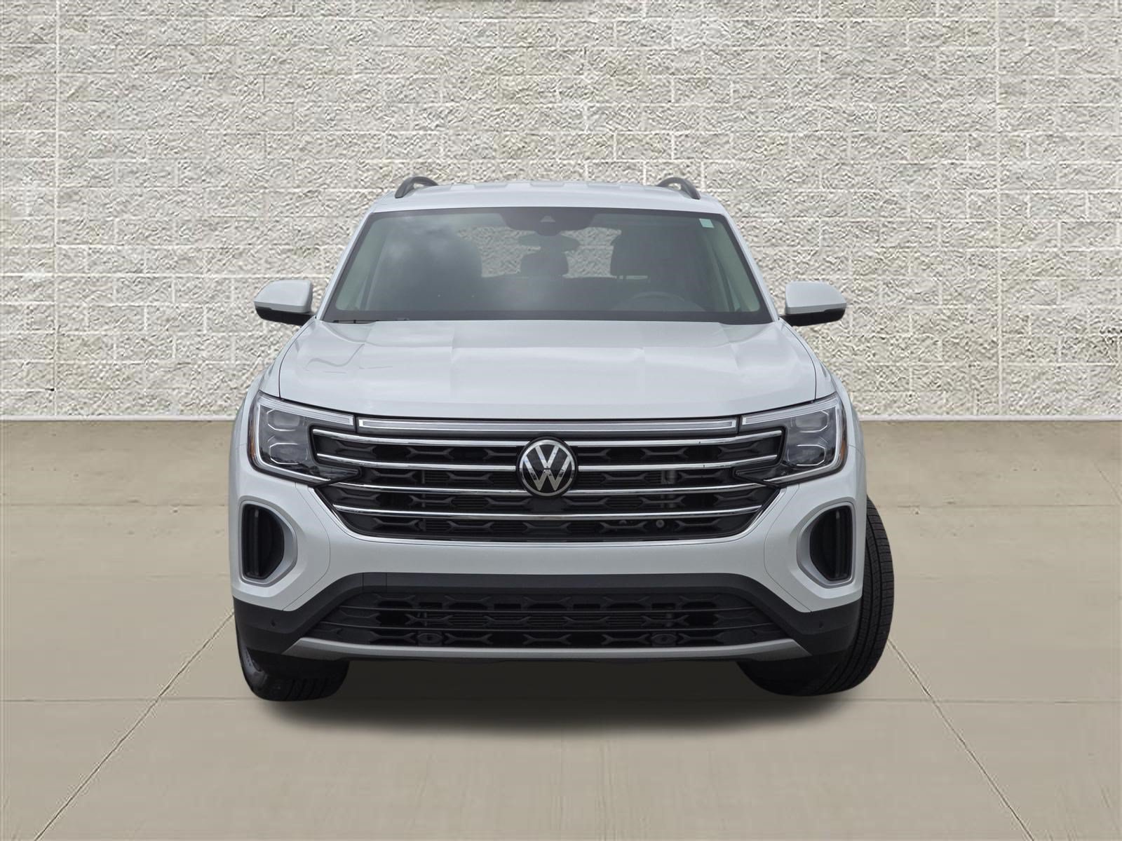 Certified 2026 Volkswagen Atlas SE AWD/4WD image 2