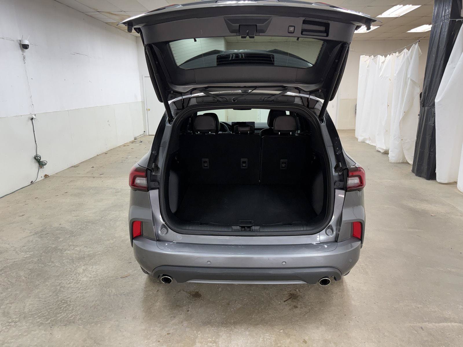 Used 2024 Ford Escape ST-Line w/ Tech Pack #1 AWD/4WD image 25
