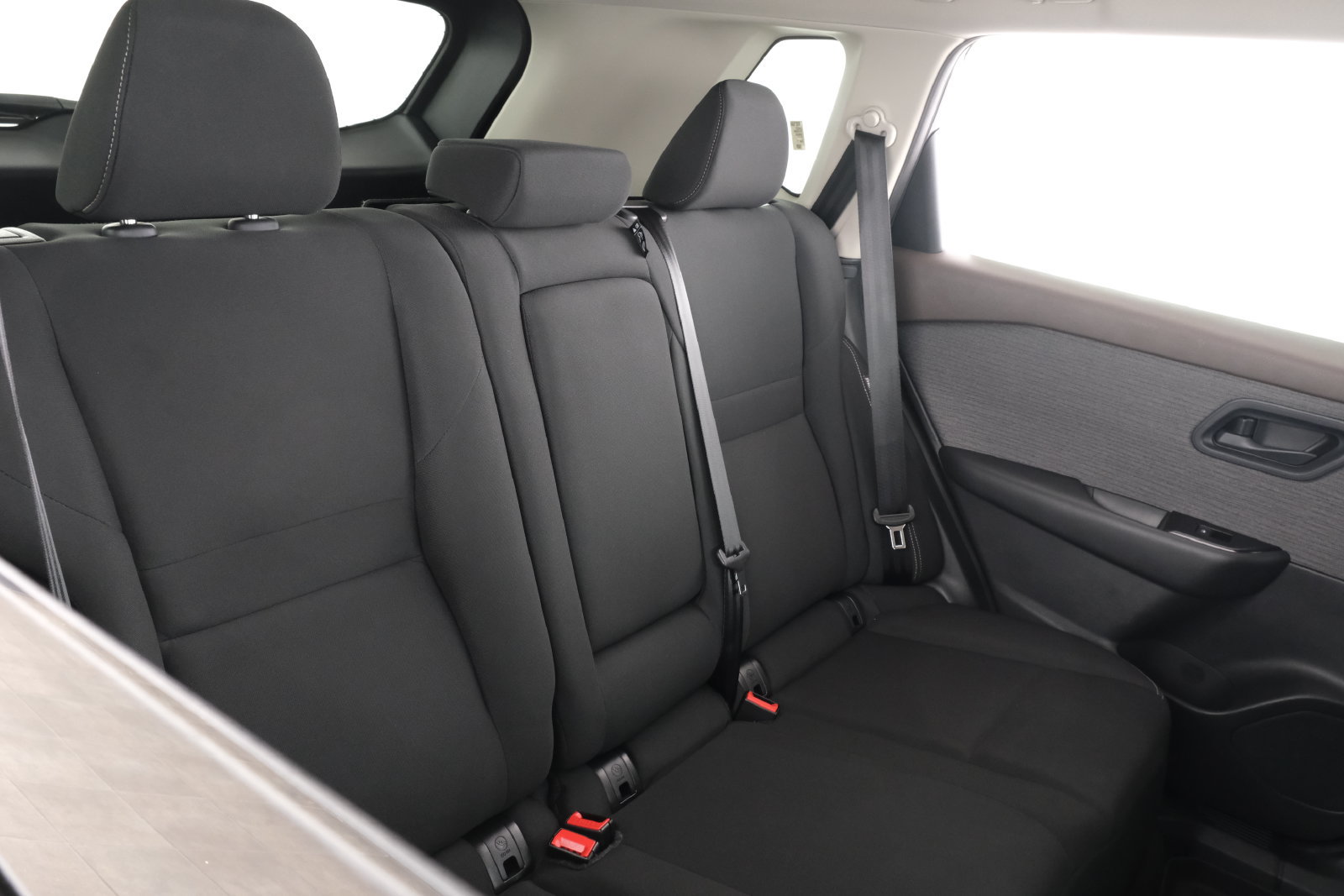 Used 2023 Nissan Rogue S AWD/4WD image 35