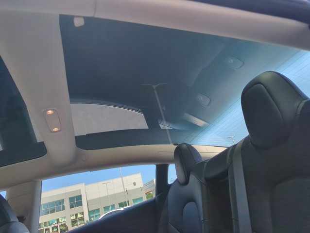 Used 2018 Tesla Model 3 Long Range RWD image 19