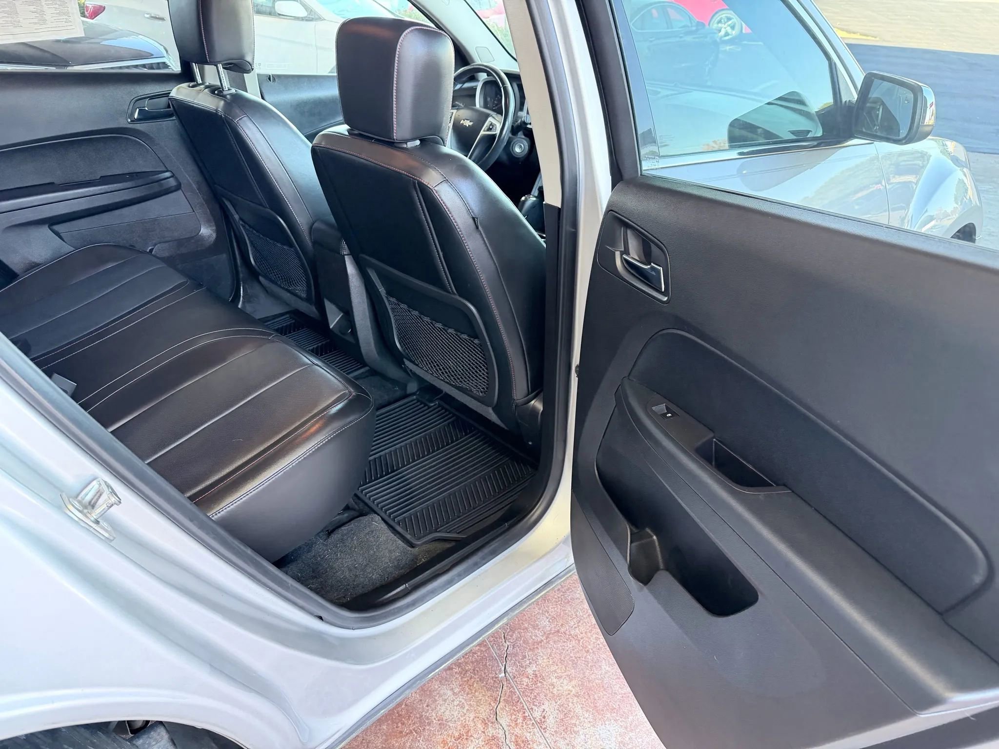 Used 2017 Chevrolet Equinox Premier w/ Enhanced Convenience Package image 14