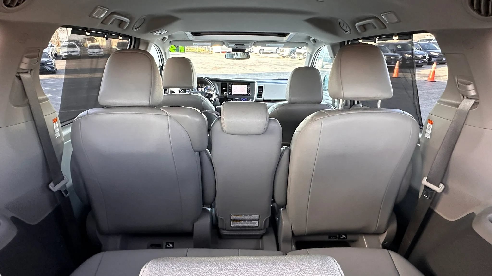 Used 2019 Toyota Sienna XLE w/ Protection Package FWD image 25