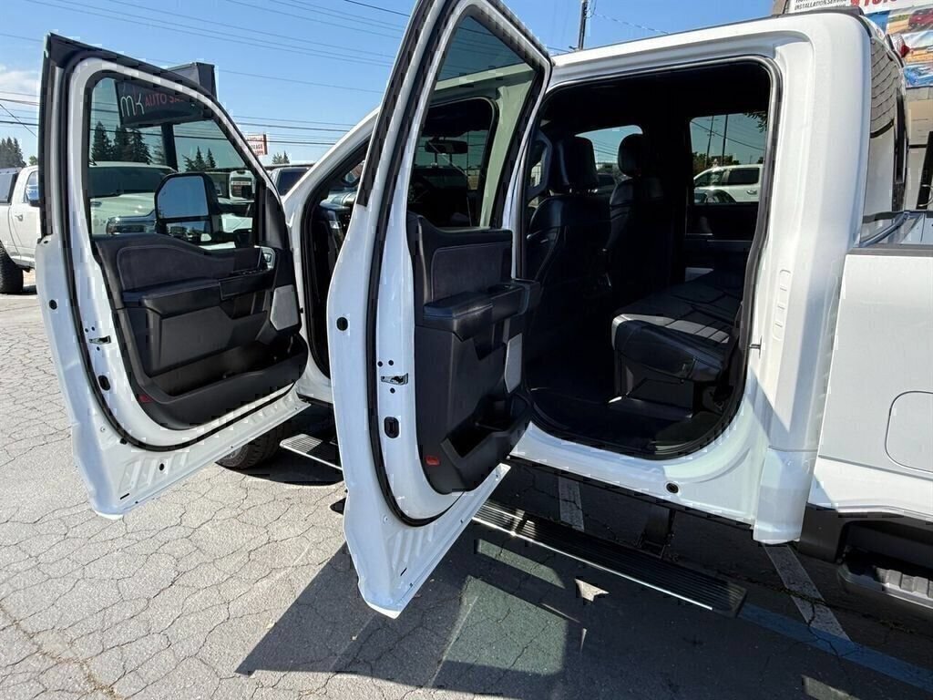 Used 2026 Ford F250 Platinum w/ FX4 Off-Road Package AWD/4WD image 7