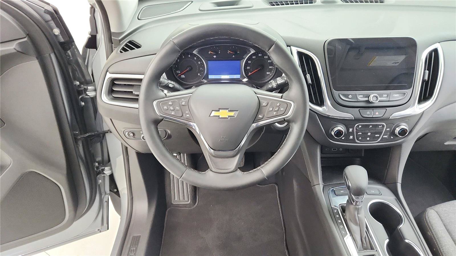 Used 2024 Chevrolet Equinox LT AWD/4WD image 14