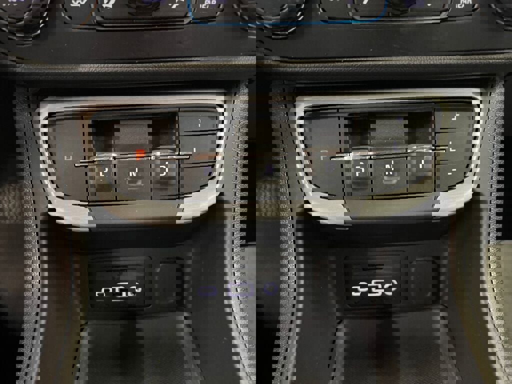 Certified 2022 GMC Terrain SLE w/ Driver Convenience Package image 12