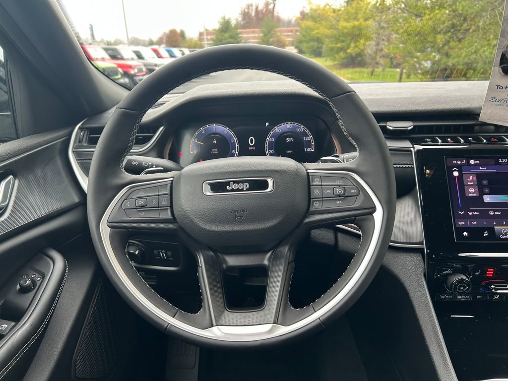New 2025 Jeep Grand Cherokee L Altitude image 10