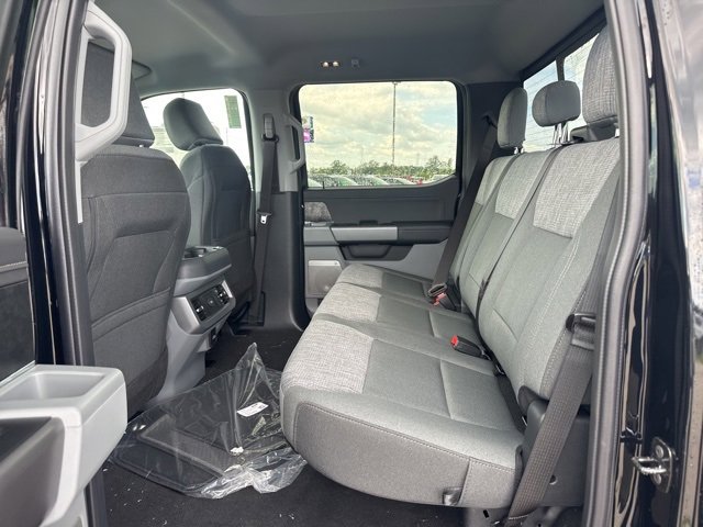 New 2026 Ford F250 XLT w/ XLT Premium Package image 10