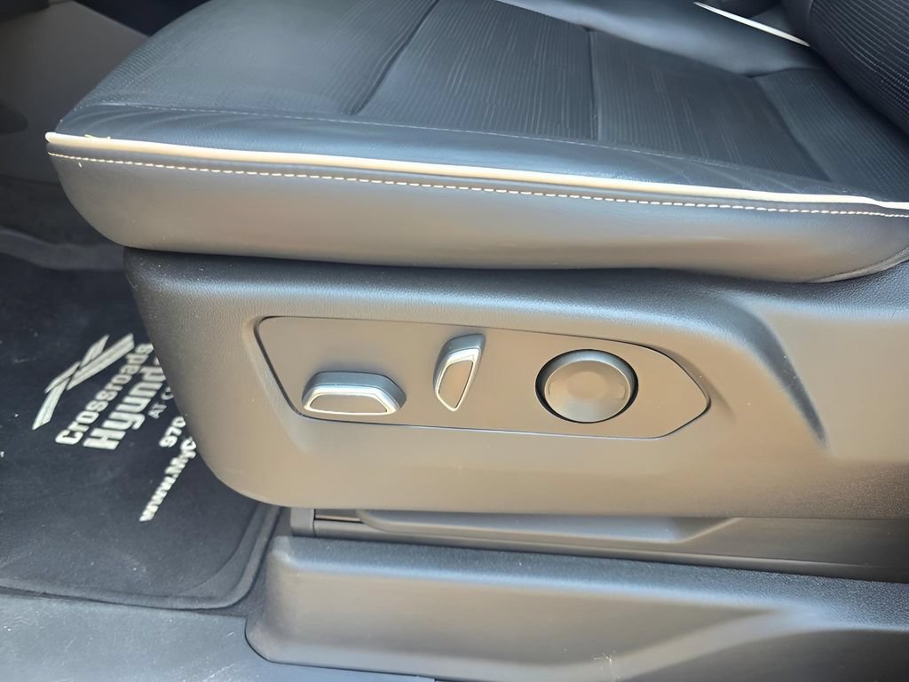 Used 2023 Cadillac Escalade Premium Luxury AWD/4WD image 14