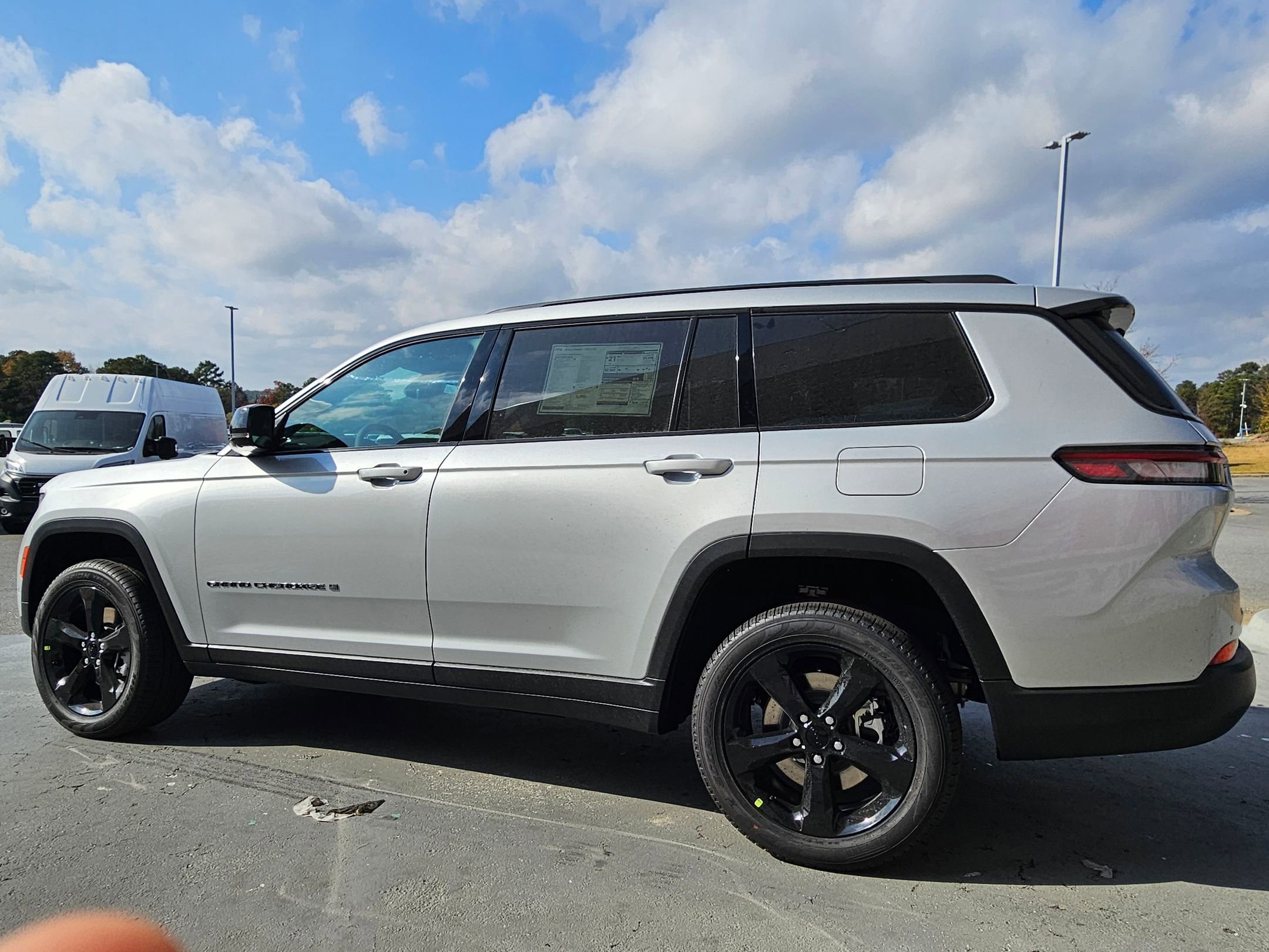 New 2025 Jeep Grand Cherokee L Limited w/ Luxury Tech Group II image 5